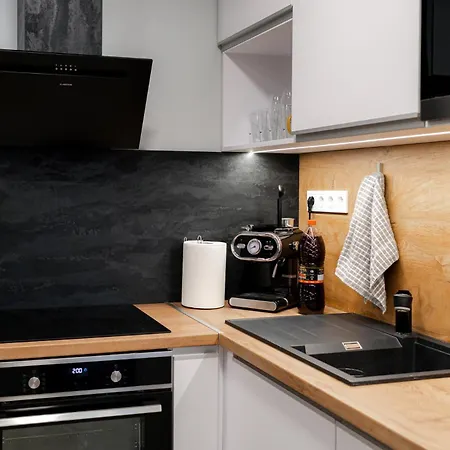 Dugonics Apartman *
